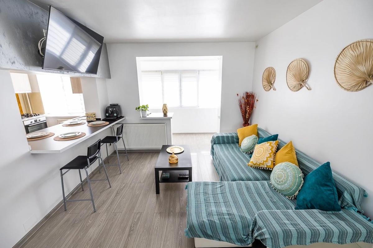Apartament Expoparc ปีเตช ภายนอก รูปภาพ