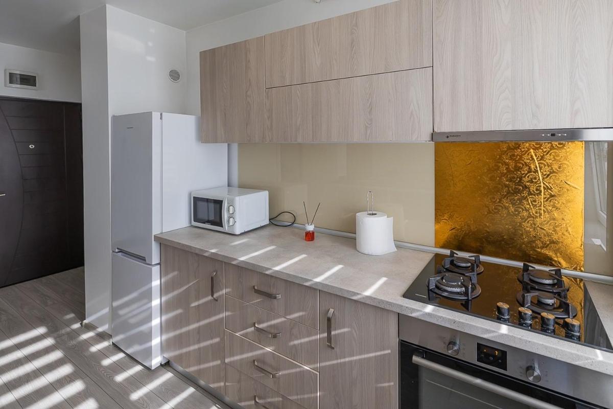 Apartament Expoparc ปีเตช ภายนอก รูปภาพ